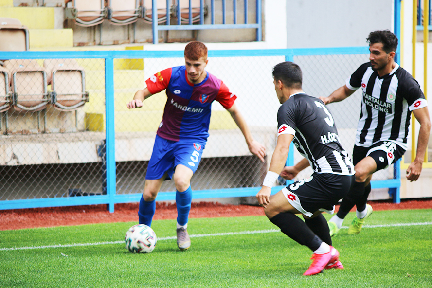 2-lig-kardemir-karabukspor-1.jpg